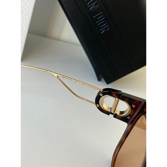 NEW Dior 30Montaigne B2U Brown Gold Cat Eye Sunglasses - Picture 9 of 9
